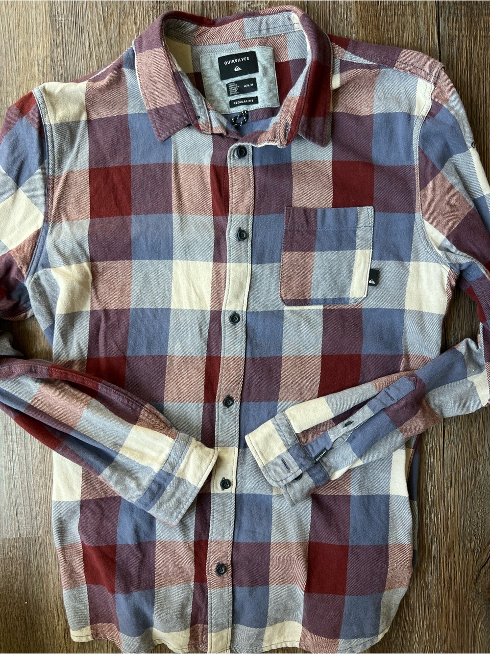 Quiksilver Men’s Medium Plaid Flannel Shirt Red Blue Cream Skate Surf Button Up